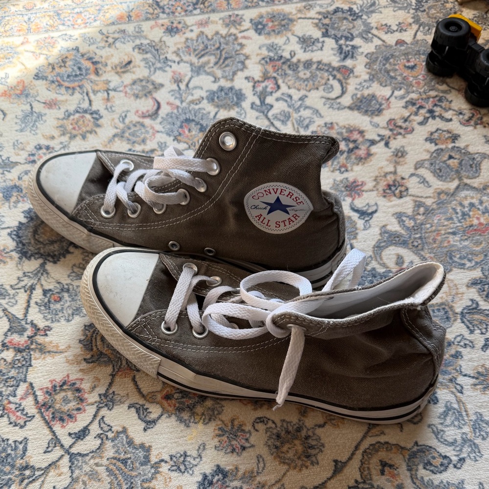 Converse All Star High-Top Sneakers in Gray with White Accents 6.5